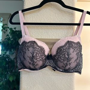 Victorias Secret lace bra size 36DD